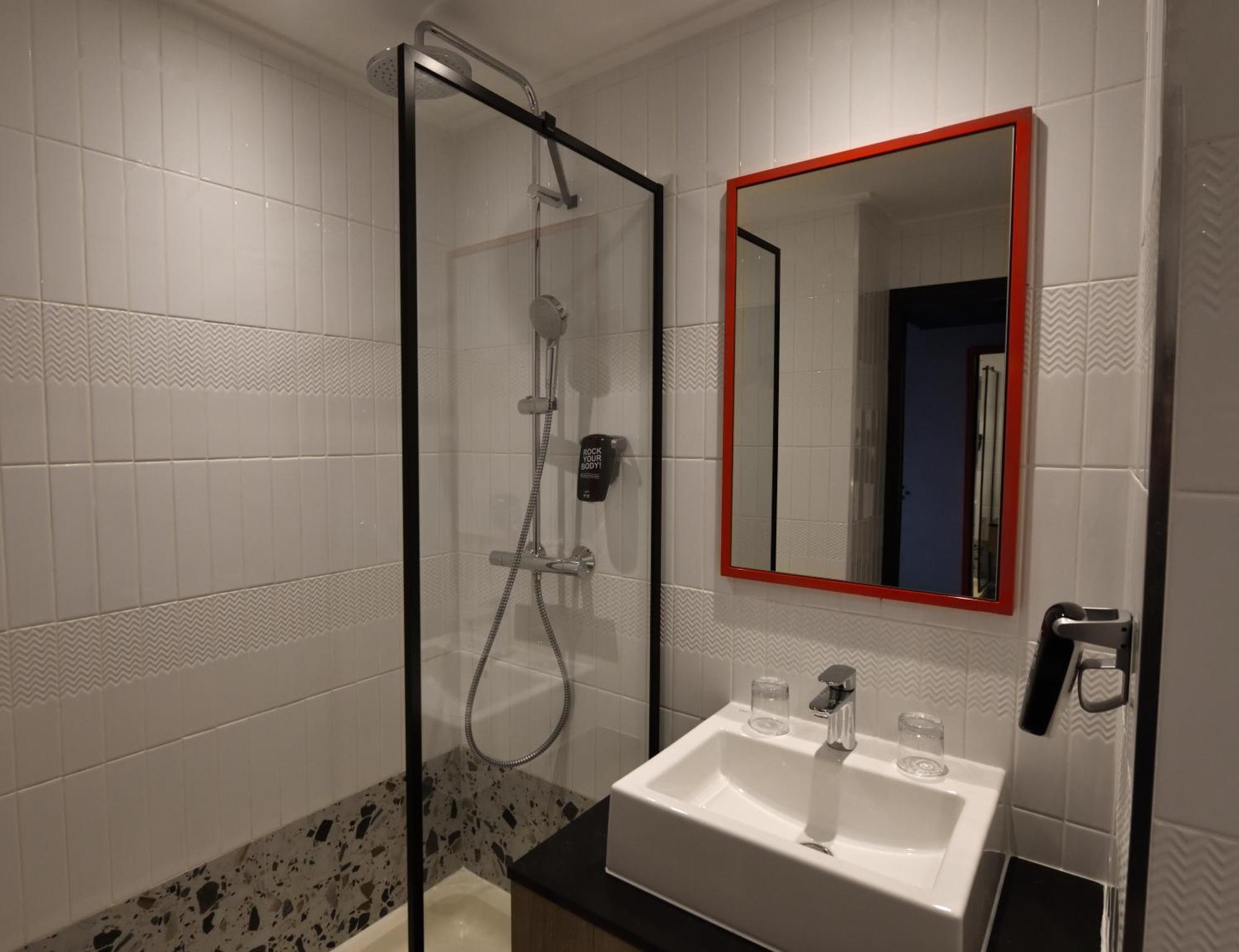 Отель Ibis Styles Abidjan Marcory Экстерьер фото