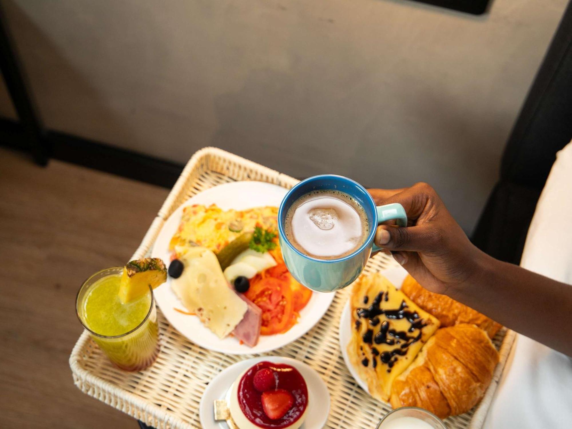 Отель Ibis Styles Abidjan Marcory Экстерьер фото